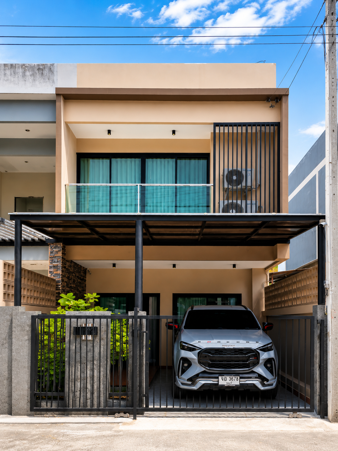 Townhome ติดอ่างเก็บน้ำชากนอก พัทยา | พร้อมอยู่ 2 ห้องนอน ราคา 2.99 ล้าน รูปที่ 2